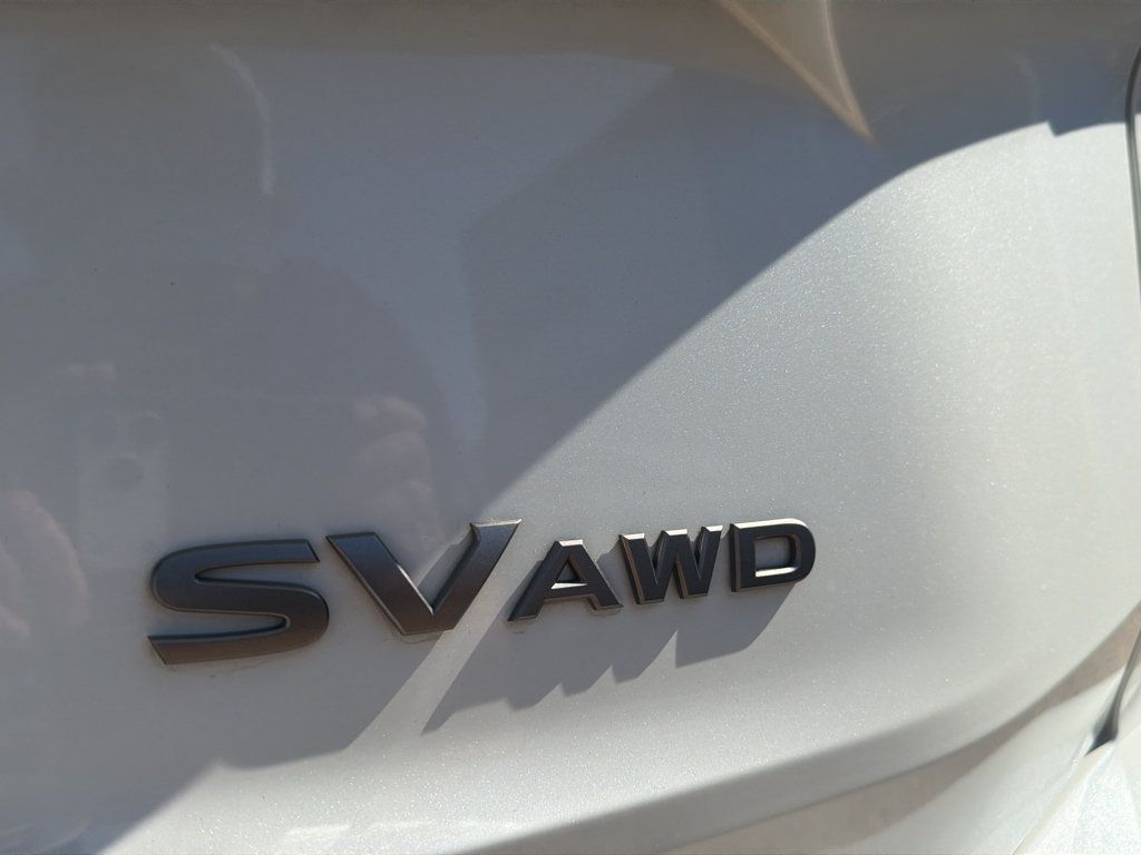 Used 2024 Nissan Rogue SV AWD/4WD image 12