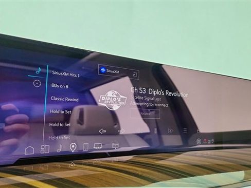 Used 2025 Cadillac Escalade ESV Premium Luxury Platinum image 50