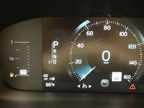 Used 2019 Volvo S60 T5 Momentum w/ Premium Package FWD image 12