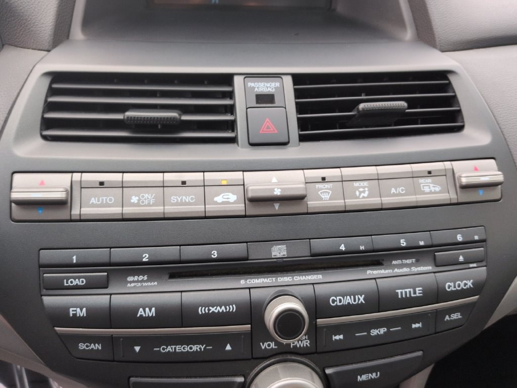 Used 2010 Honda Accord EX-L image 16