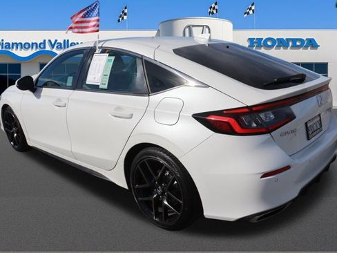 Used 2022 Honda Civic Sport Touring image 4