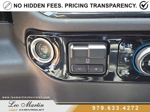 Used 2023 Chevrolet Silverado 1500 ZR2 w/ Technology Package AWD/4WD image 28