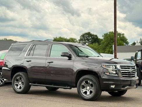 Used 2017 Chevrolet Tahoe LT w/ Luxury Package AWD/4WD image 35