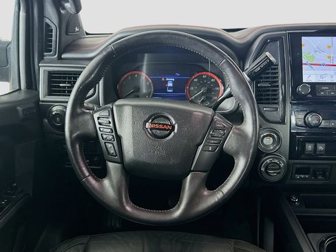 Used 2021 Nissan Titan PRO-4X w/ Pro-4x Convenience Package AWD/4WD image 18