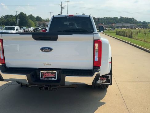 Used 2024 Ford F350 XLT image 6