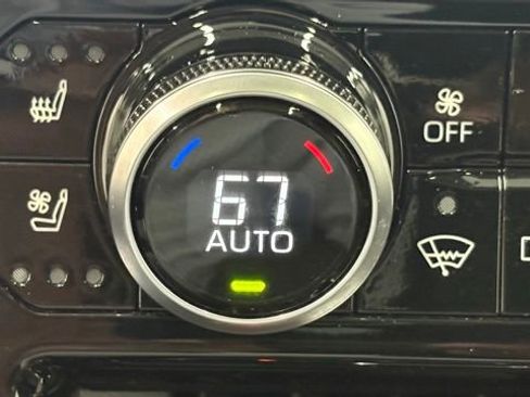 Used 2023 Toyota Highlander Platinum AWD/4WD image 25