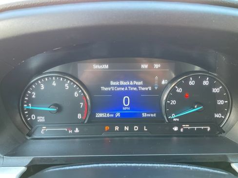 Used 2024 Ford Explorer XLT w/ Equipment Group 202A AWD/4WD image 15