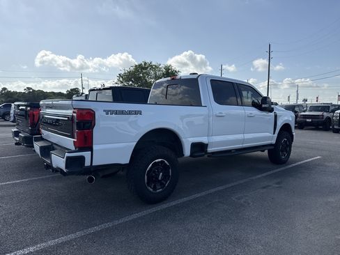 Used 2025 Ford F250 Platinum w/ Tremor Off-Road Package AWD/4WD image 2
