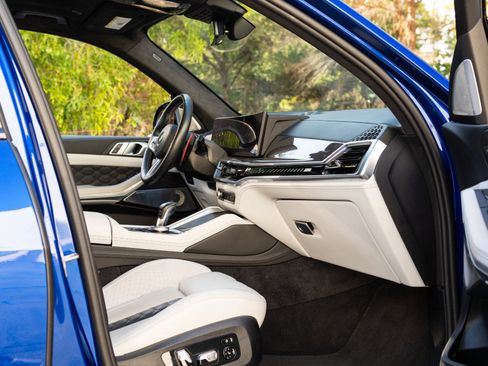 Used 2024 BMW X5 M Competition w/ Executive Package image 8
