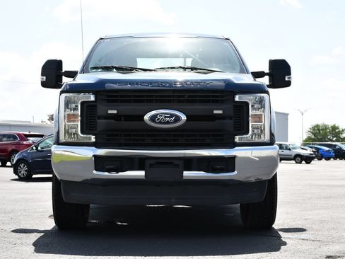 Used 2019 Ford F250 XL w/ Power Equipment Group AWD/4WD image 2