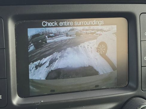 Used 2015 Jeep Renegade Limited image 23