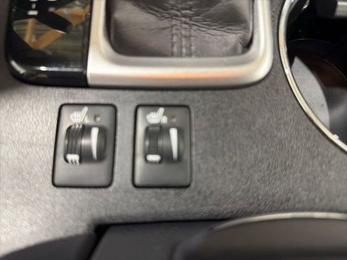 Used 2016 Toyota Highlander XLE AWD/4WD image 46