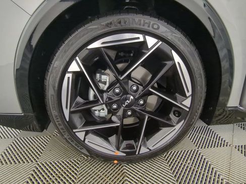 New 2025 Kia K4 GT-Line image 17