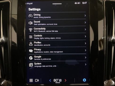 Used 2023 Volvo XC60 B5 Plus w/ Protection Package Premier image 50