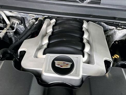 Used 2015 Cadillac Escalade Luxury image 34