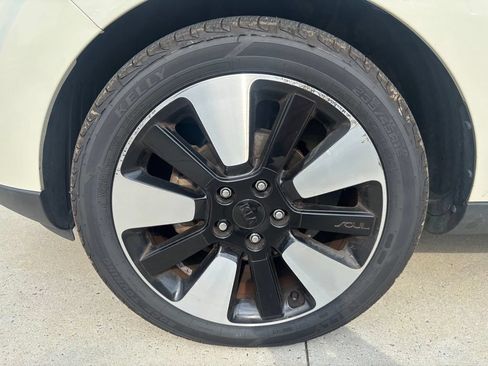 Used 2015 Kia Soul ! w/ Sun & Sound Package FWD image 9