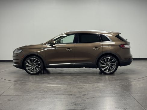 Used 2022 Lincoln Nautilus Reserve w/ Equipment Group 201A image 5