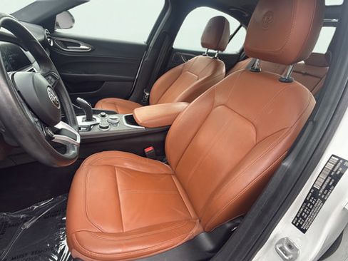 Used 2022 Alfa Romeo Giulia Ti w/ Active Assist Plus Package RWD image 12