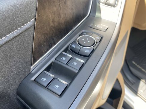 Used 2025 Ford F350 Lariat w/ Chrome Package AWD/4WD image 17
