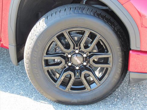 Used 2024 GMC Sierra 1500 Elevation image 8