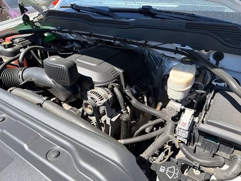 Used 2015 Chevrolet Silverado 2500 LT AWD/4WD image 24