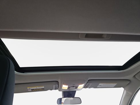 Used 2018 Toyota RAV4 XLE FWD image 28