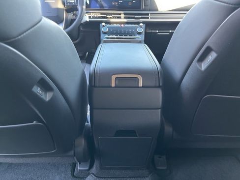 Used 2025 Hyundai Santa Fe XRT image 16