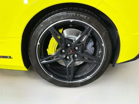 Used 2024 Chevrolet Corvette 3LT w/ Z51 Performance Package image 28