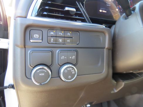 New 2026 Chevrolet Tahoe LS RWD image 18