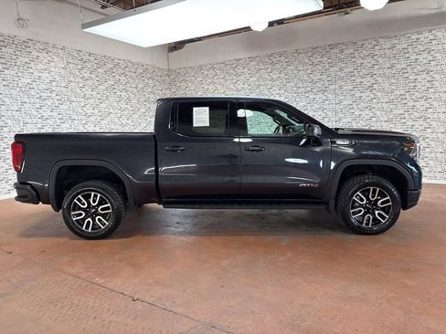 Used 2022 GMC Sierra 1500 AT4 w/ Technology Package image 8