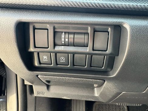 Used 2021 Subaru Crosstrek 2.0i Premium image 15