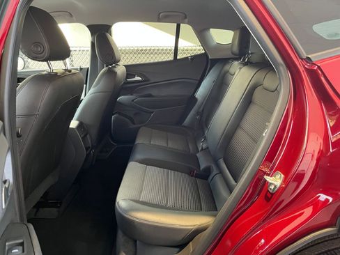 Used 2025 Chevrolet Trax LT image 25