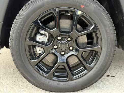 New 2026 Jeep Compass Latitude AWD/4WD image 9
