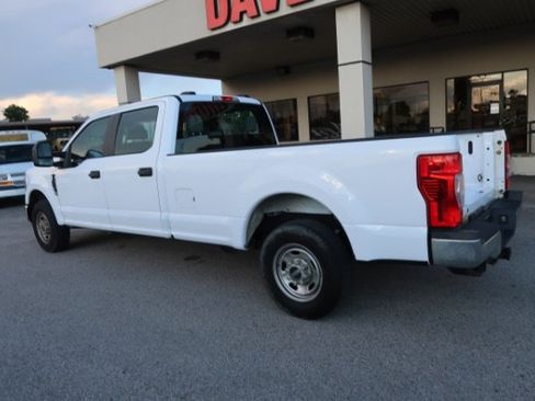 Used 2021 Ford F250 XL w/ Power Equipment Group RWD image 5