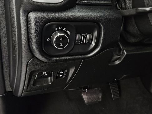 Used 2020 RAM 1500 Laramie AWD/4WD image 25