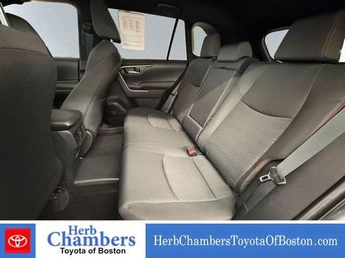 Used 2024 Toyota RAV4 SE AWD/4WD image 18