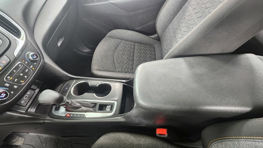 Used 2022 Chevrolet Equinox LT AWD/4WD image 30