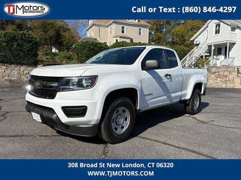 Used 2020 Chevrolet Colorado W/T w/ WT Convenience Package image 3