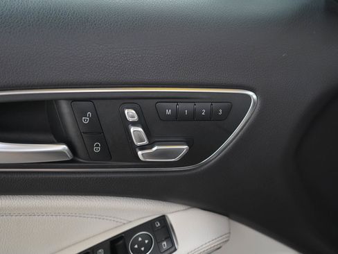 Used 2018 Mercedes-Benz GLA 250 4MATIC image 20