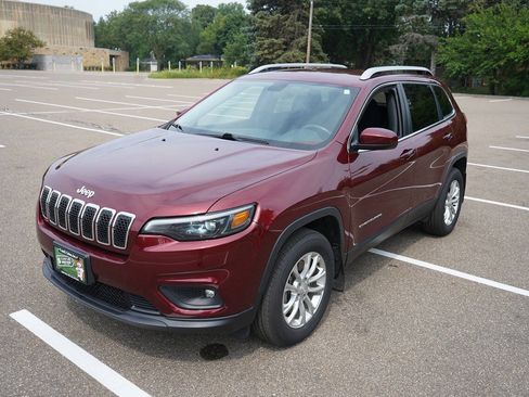 Used 2019 Jeep Cherokee Latitude w/ Cold Weather Group AWD/4WD image 8