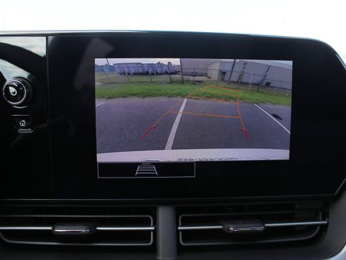 Used 2025 Chevrolet Trax LS w/ LS Convenience Package image 27