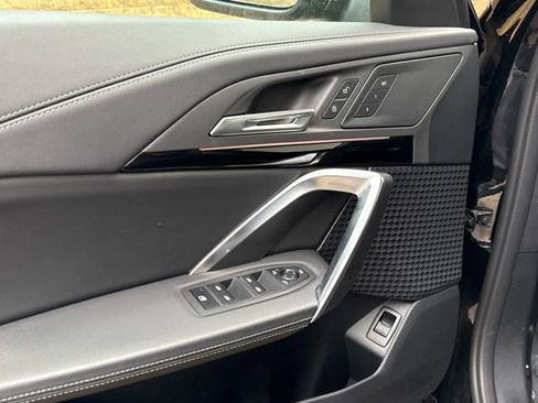 Certified 2025 BMW X1 xDrive28i image 10