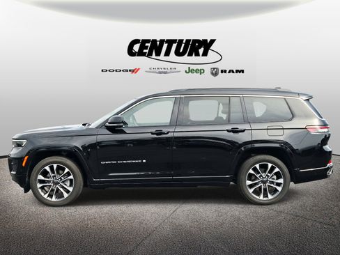 Used 2024 Jeep Grand Cherokee L Overland w/ Advanced Protech Group III AWD/4WD image 7