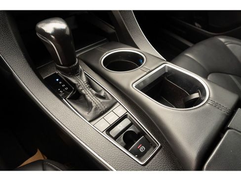 Used 2021 Toyota Avalon XLE image 25