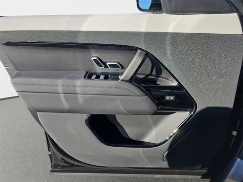 Certified 2023 Land Rover Range Rover Sport SE Dynamic image 31