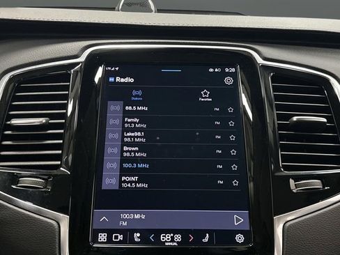 Used 2024 Volvo XC90 B6 Ultimate w/ Lounge Package image 20