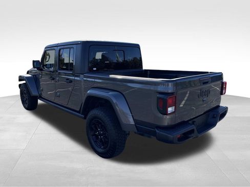 Used 2021 Jeep Gladiator Willys image 5
