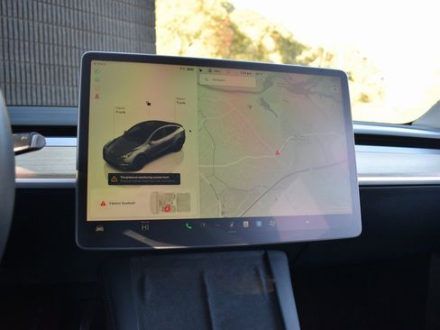 Used 2022 Tesla Model Y Performance image 17