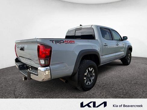Used 2019 Toyota Tacoma TRD Off-Road image 5
