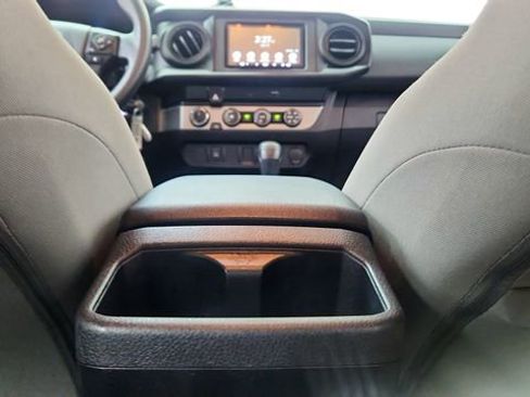 Used 2020 Toyota Tacoma SR image 52